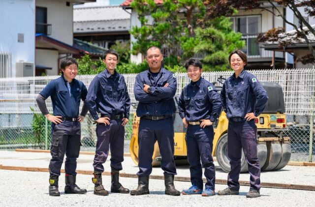 この写真が、令和５年度建設業イメージアップ写真コンテストで入選しました❗️
群馬県建設業協会によるコンテストで、建設業が持つ社会資本整備や災害対応などの社会的な役割をPRし、イメージアップを図るというものです。
めちゃくちゃ良い写真なので、最優秀賞間違いなし！と思ってたんですが、また来年にお預けですね。
ありがとうございました。
建設業を盛り上げよう💪

#写真コンテスト #群馬県建設業協会 
#建設業 #土木工事 #道路工事 #建設業を盛り上げよう #建設現場 #ict施工 #デザイン #施工管理 #ものづくり #舗装 #建設業を盛り上げるのだ #働く車
#TOGIYA #construction  #company #architecture #civilengineering  #wood #japan 
#研屋 #建築 #土木 #木材 #高崎 #群馬